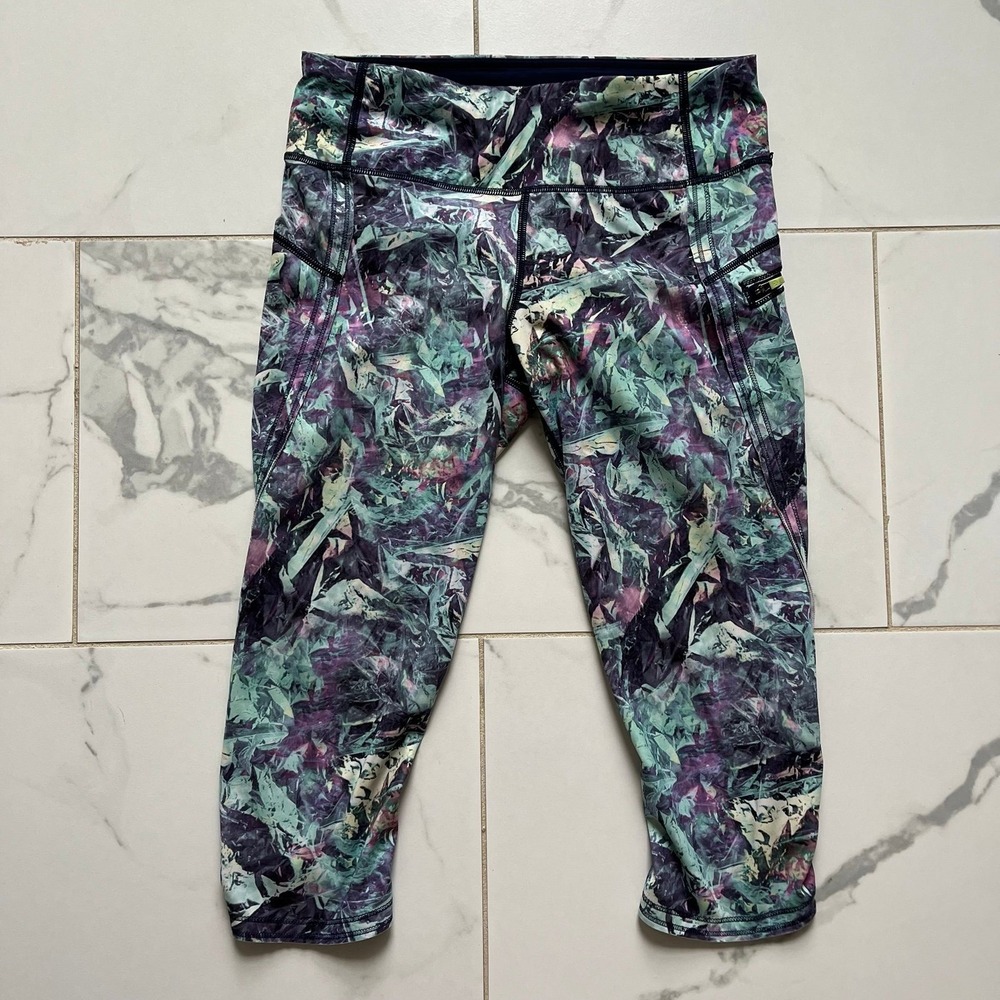 Lululemon Run Inspire Crop II leggings Iridescent Multi print sz 6